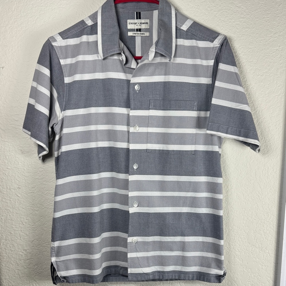 Gray and White‎ Striped Short-Sleeve Shirt